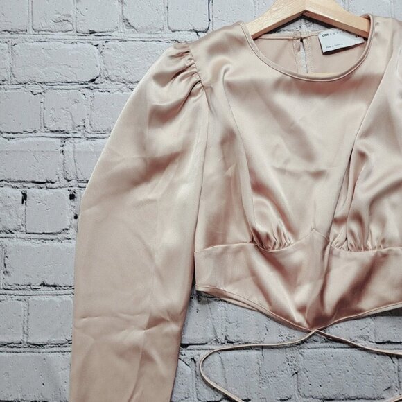 Asos Design Blush Pink Puff Shoulder Satin Wrap Waist Crop Top Size US 6 - Picture 3 of 13